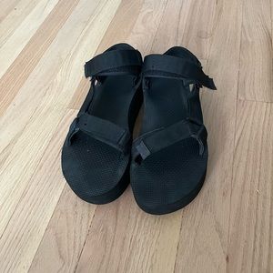 Teva flatform universal chunky sandals in black